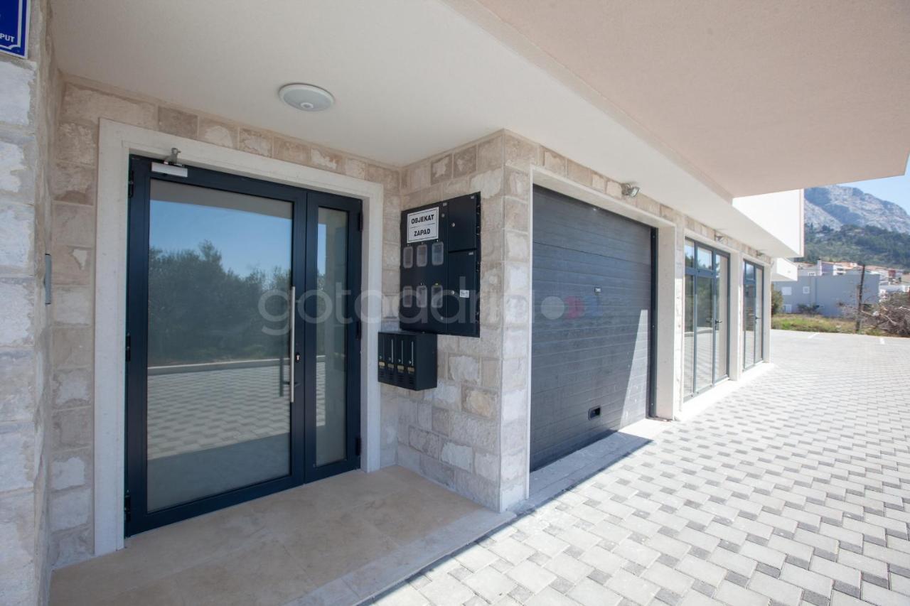 מאקרסקה Luxury Apartment Sofia -Free Beach Parking מראה חיצוני תמונה