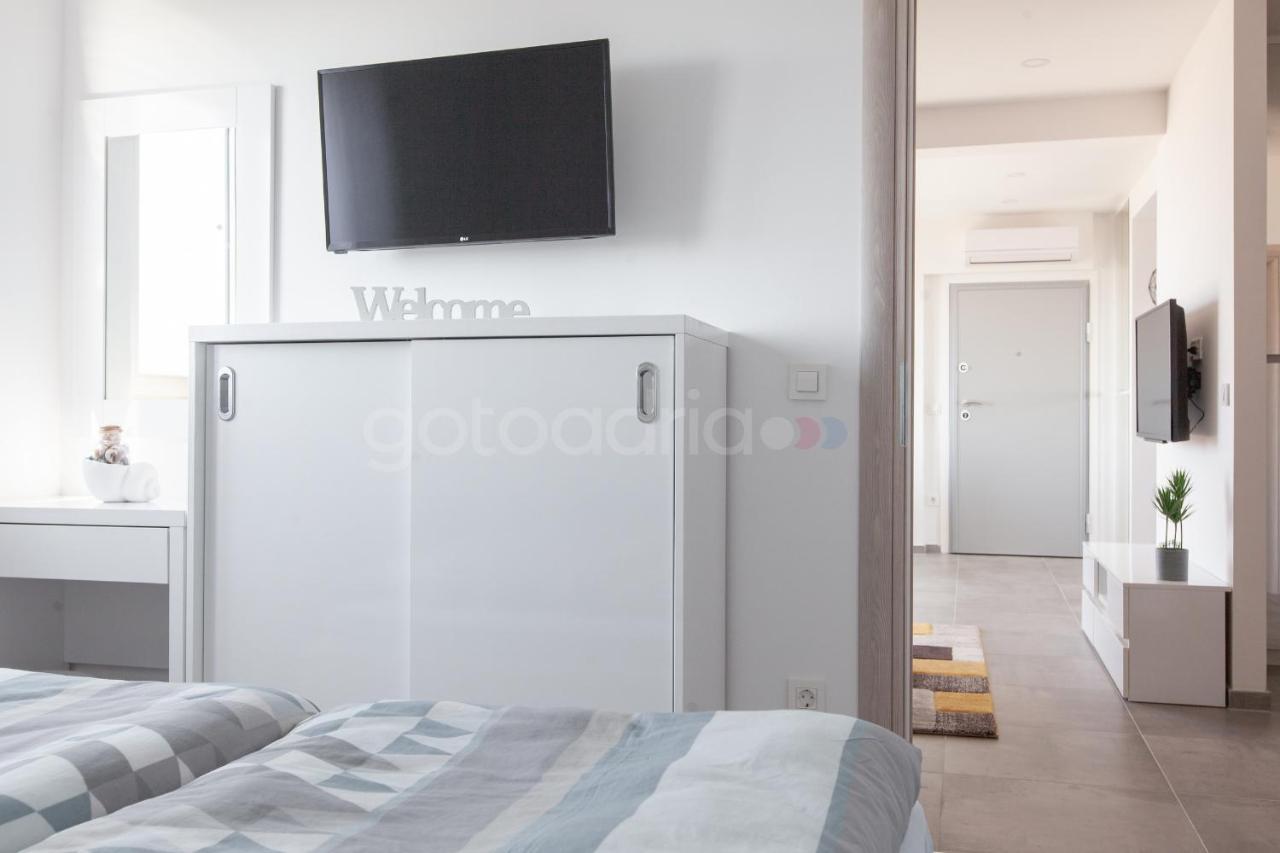 מאקרסקה Luxury Apartment Sofia -Free Beach Parking מראה חיצוני תמונה