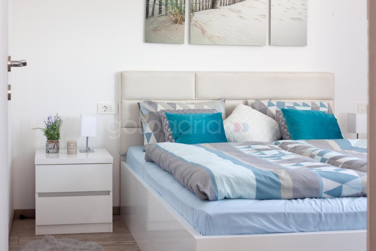 מאקרסקה Luxury Apartment Sofia -Free Beach Parking מראה חיצוני תמונה