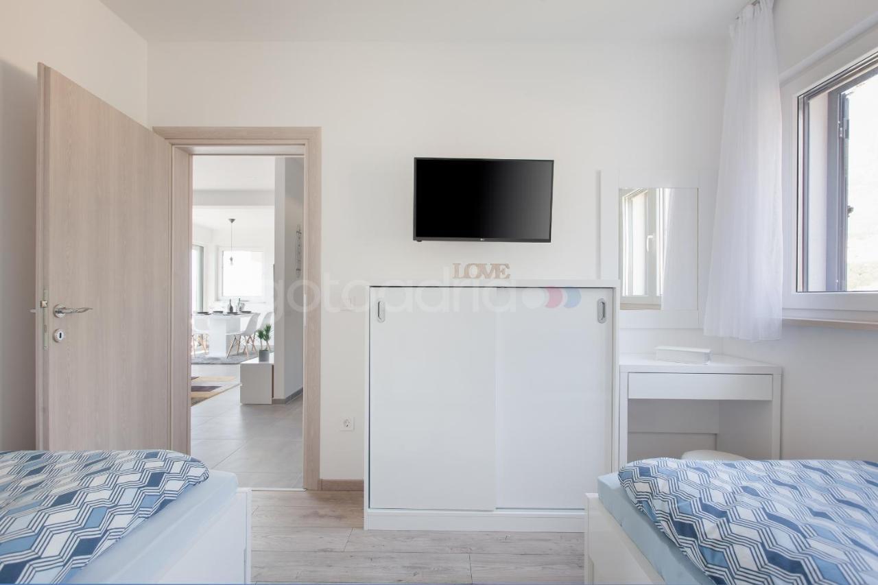 מאקרסקה Luxury Apartment Sofia -Free Beach Parking מראה חיצוני תמונה