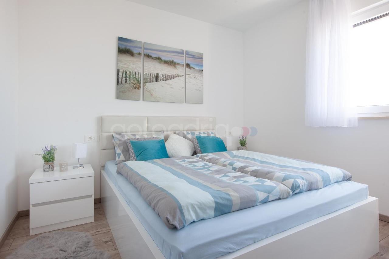 מאקרסקה Luxury Apartment Sofia -Free Beach Parking מראה חיצוני תמונה