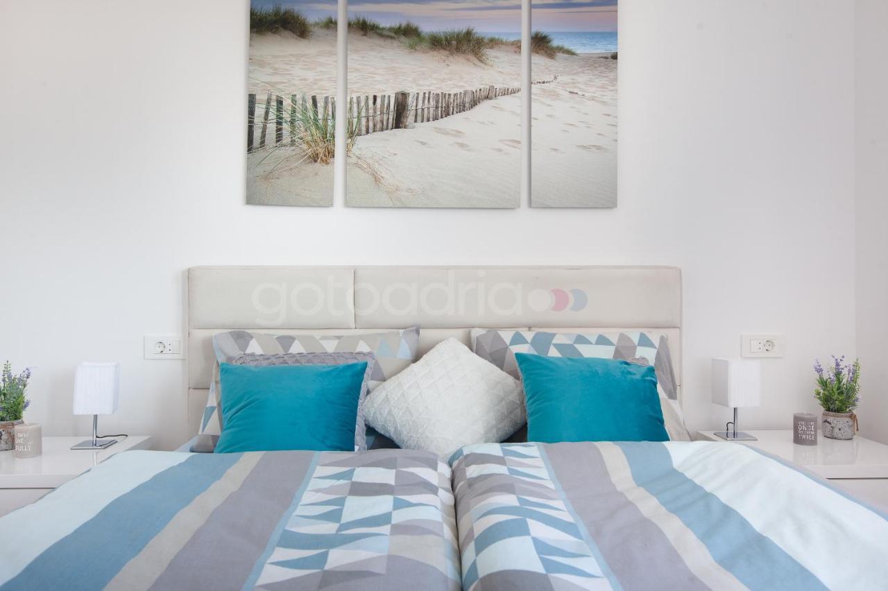 מאקרסקה Luxury Apartment Sofia -Free Beach Parking מראה חיצוני תמונה